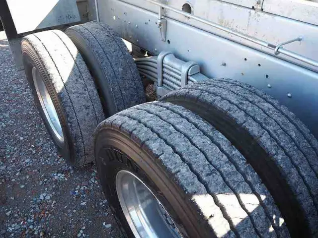 いすゞ ギガ 2PG-CXZ77CT(6x4)の写真20