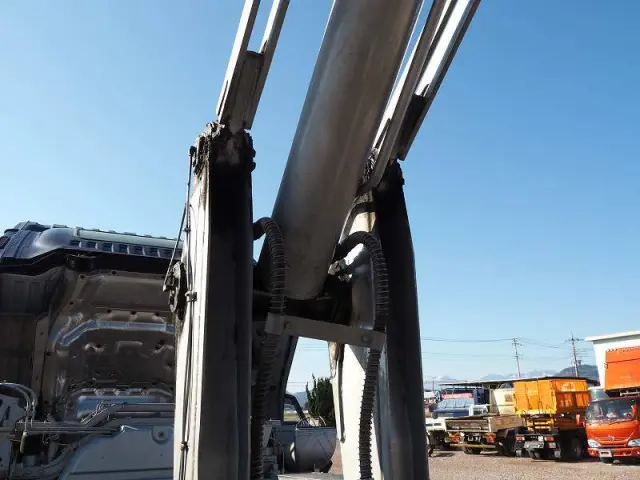 いすゞ ギガ 2PG-CXZ77CT(6x4)の写真36