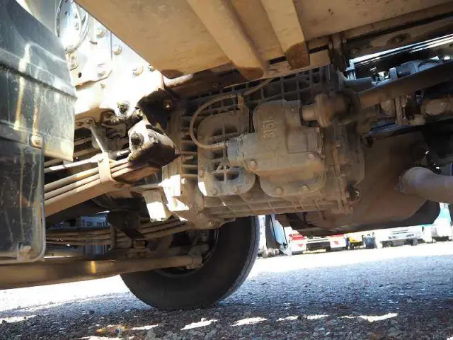 いすゞ ギガ 2PG-CXZ77CT(6x4)の写真37