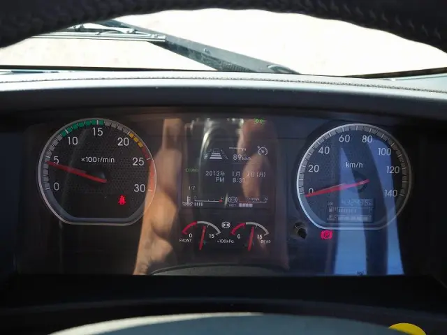 いすゞ ギガ 2PG-CXZ77CT(6x4)の写真49