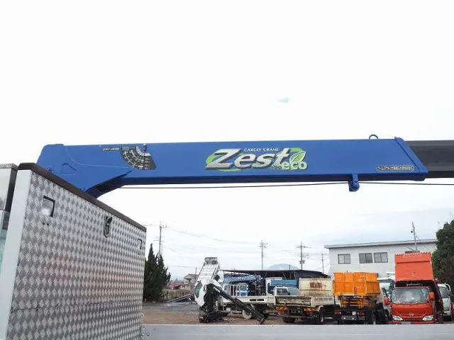 いすゞ フォワード TKG-FRR90S1(2WD)の写真15