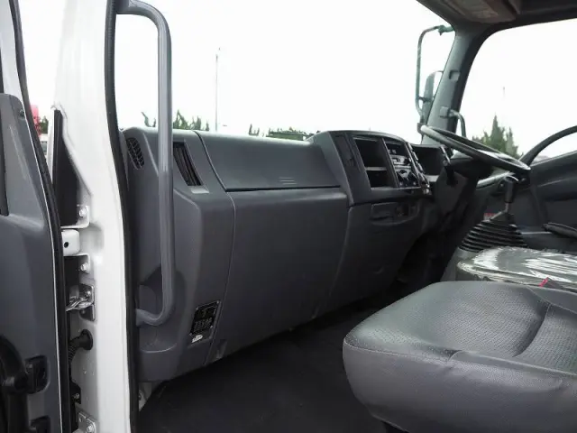 いすゞ フォワード TKG-FRR90S1(2WD)の写真44