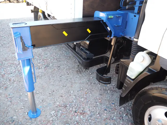 三菱 キャンター TKG-FEB50(2WD)の写真9