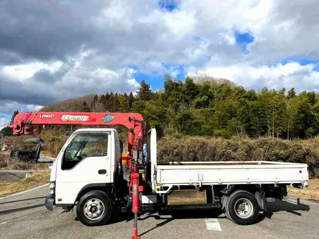 いすゞ エルフ PA-NPR81R(2WD)の写真2