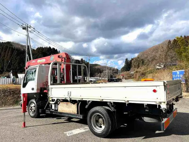 いすゞ エルフ PA-NPR81R(2WD)の写真3