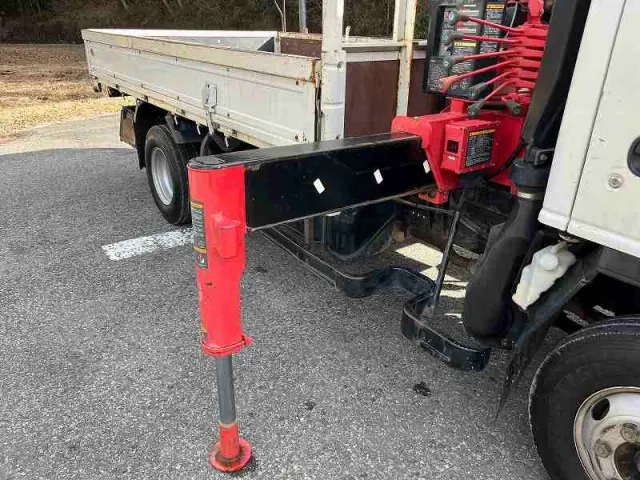 いすゞ エルフ PA-NPR81R(2WD)の写真18