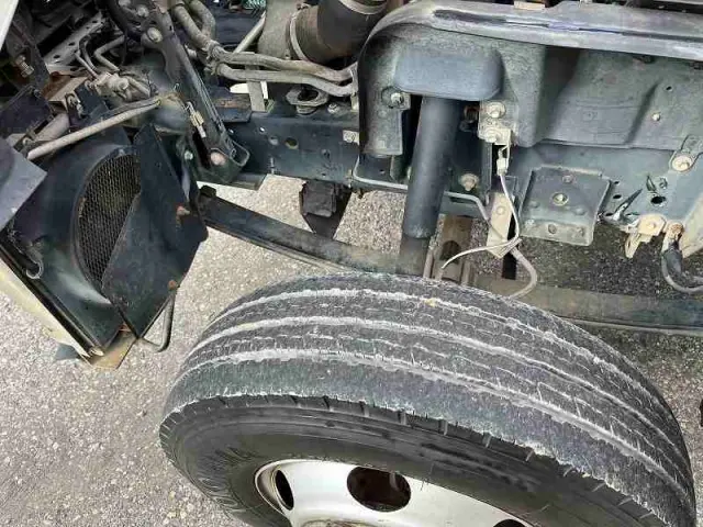 いすゞ エルフ PA-NPR81R(2WD)の写真28