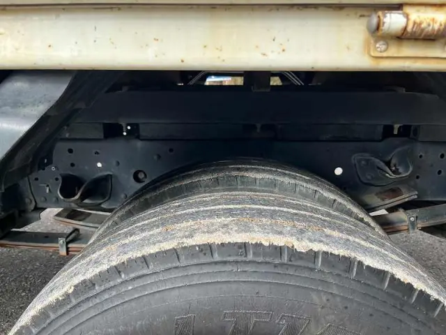 いすゞ エルフ PA-NPR81R(2WD)の写真32