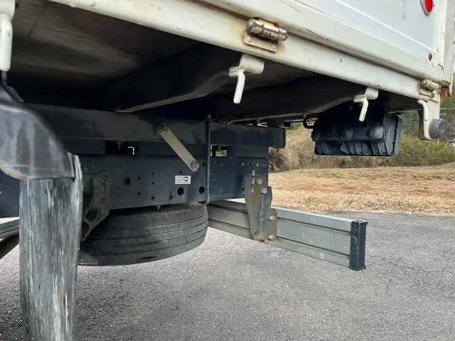 いすゞ エルフ PA-NPR81R(2WD)の写真33