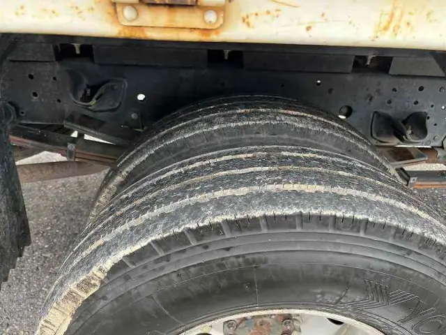 いすゞ エルフ PA-NPR81R(2WD)の写真35