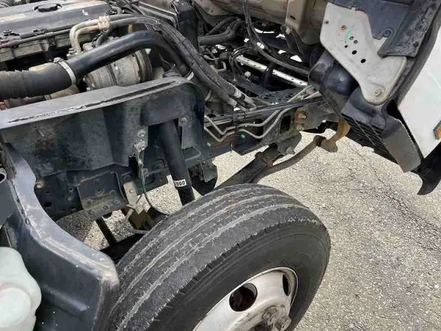 いすゞ エルフ PA-NPR81R(2WD)の写真38