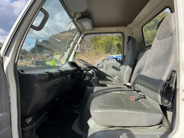 いすゞ エルフ PA-NPR81R(2WD)の写真46