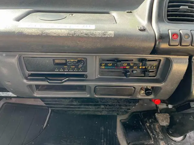 いすゞ エルフ PA-NPR81R(2WD)の写真48