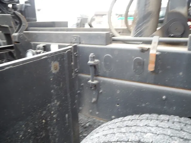 日野 プロフィア QKG-FS1EKDA(6x4)の写真37