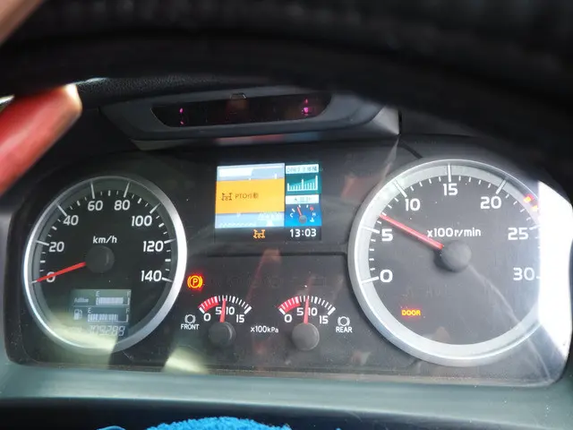 日野 プロフィア QKG-FS1EKDA(6x4)の写真50