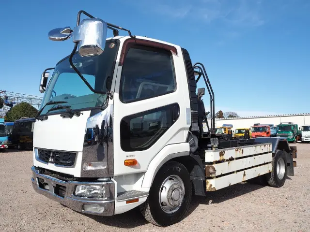 三菱 ファイター TKG-FK71F(2WD)の写真1