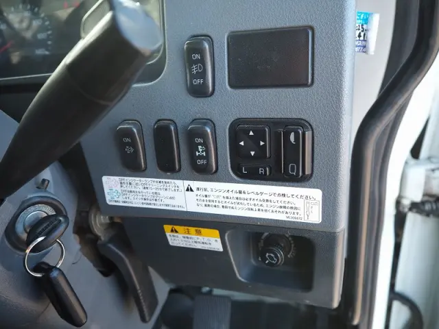 三菱 ファイター TKG-FK71F(2WD)の写真49