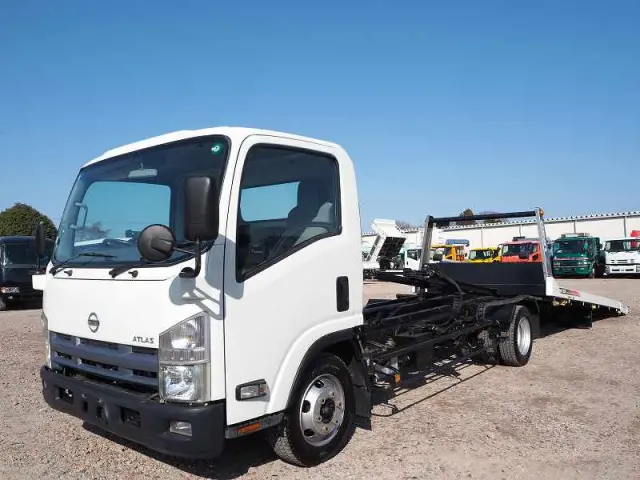 日産 アトラス TKG-APR85AN(2WD)の写真1