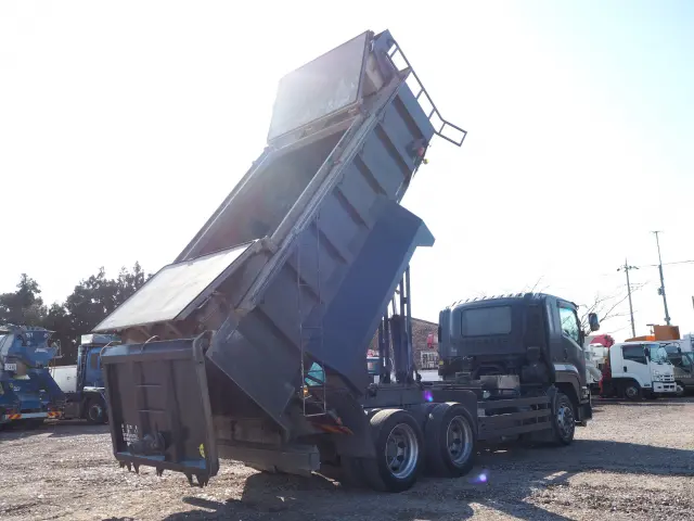 いすゞ フォワード QKG-FVZ34U2(6x4)の写真6