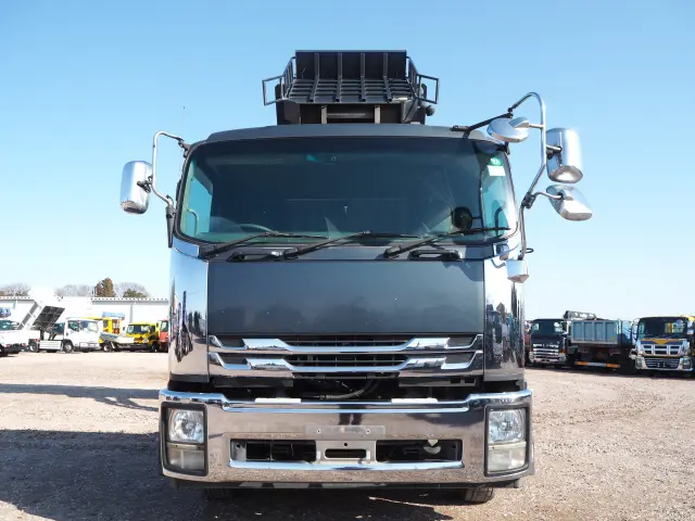 いすゞ フォワード QKG-FVZ34U2(6x4)の写真9