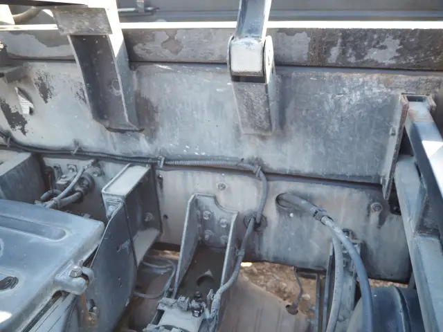 いすゞ フォワード QKG-FVZ34U2(6x4)の写真15