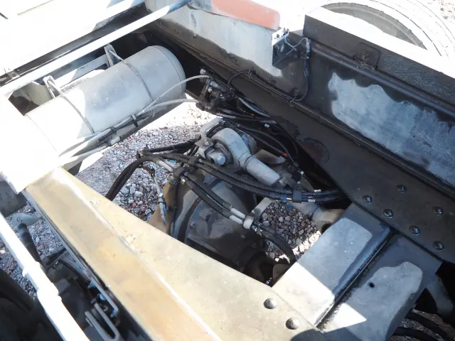 いすゞ フォワード QKG-FVZ34U2(6x4)の写真24