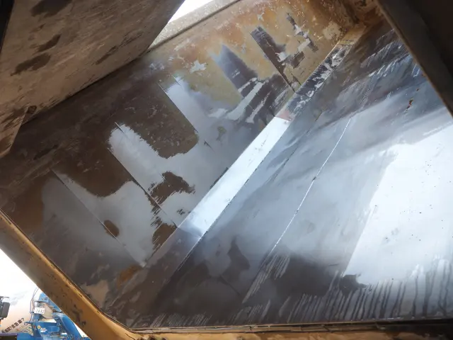 いすゞ フォワード QKG-FVZ34U2(6x4)の写真25