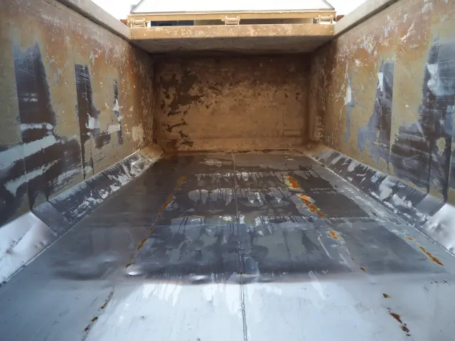 いすゞ フォワード QKG-FVZ34U2(6x4)の写真27