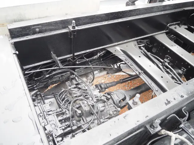 いすゞ フォワード QKG-FVZ34U2(6x4)の写真30