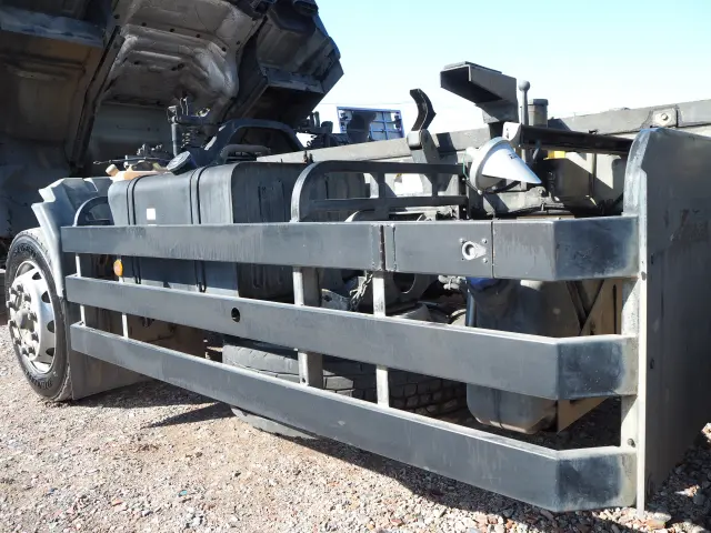 いすゞ フォワード QKG-FVZ34U2(6x4)の写真32