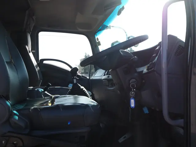 いすゞ フォワード QKG-FVZ34U2(6x4)の写真45