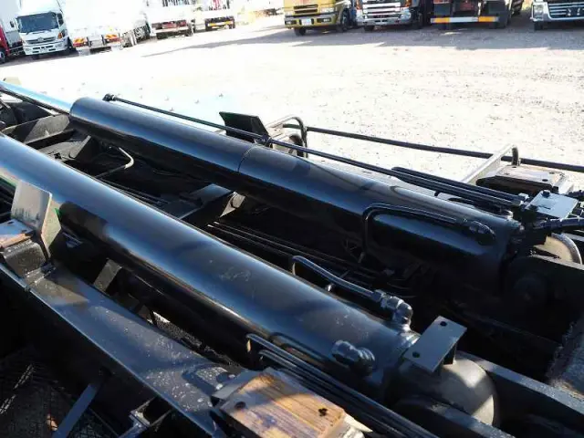 三菱 スーパーグレート QPG-FV60VY(6x4)の写真13