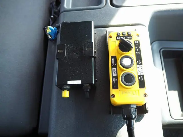 三菱 スーパーグレート QPG-FV60VY(6x4)の写真44