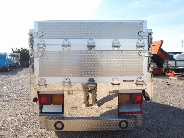 三菱 キャンター TPG-FBA20(2WD)の写真4