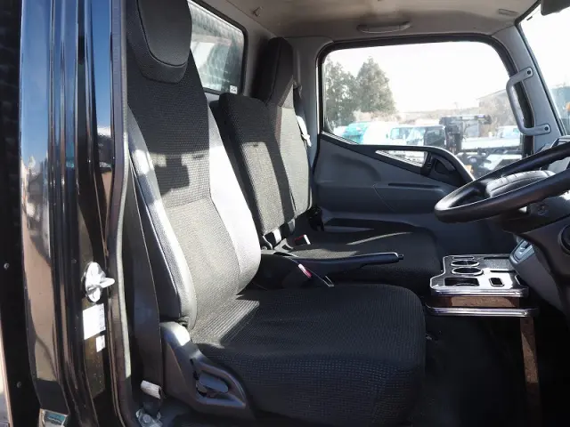 三菱 キャンター TPG-FBA20(2WD)の写真42