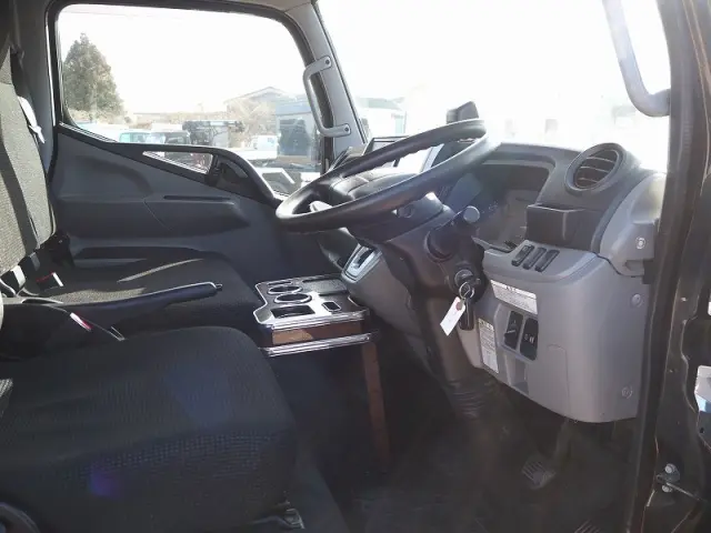 三菱 キャンター TPG-FBA20(2WD)の写真43