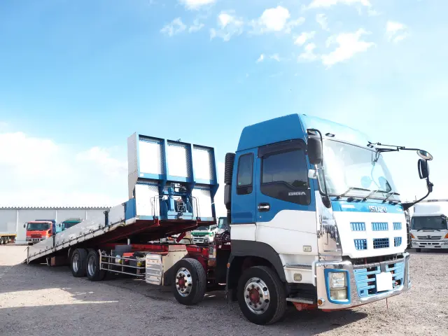 いすゞ ギガ LKG-CYJ77A(8x4)の写真7