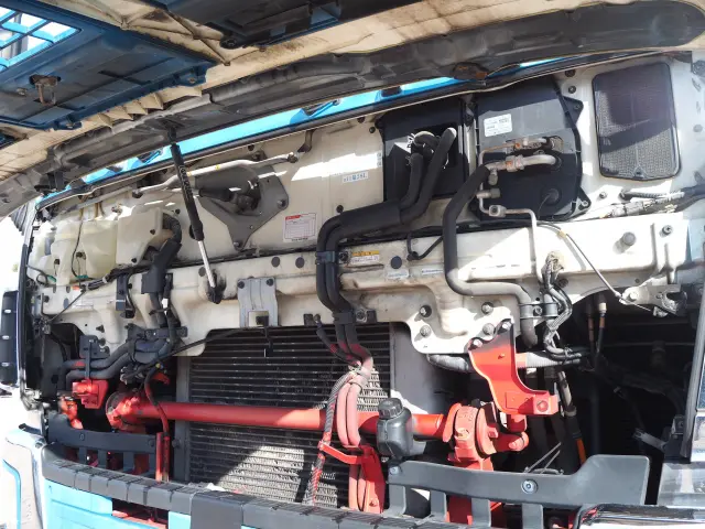 いすゞ ギガ LKG-CYJ77A(8x4)の写真9