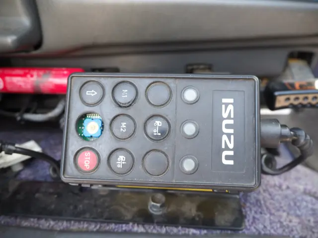 いすゞ ギガ LKG-CYJ77A(8x4)の写真46