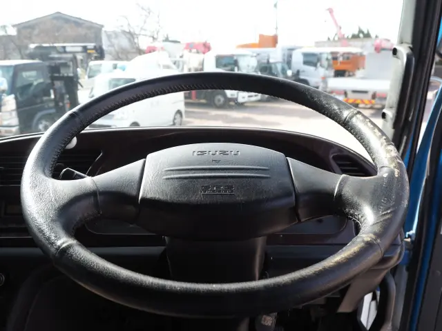 いすゞ ギガ LKG-CYJ77A(8x4)の写真50