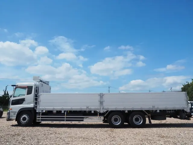UD クオン QKG-CW5ZA(6x4)の写真2