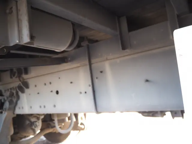 UD クオン QKG-CW5ZA(6x4)の写真14