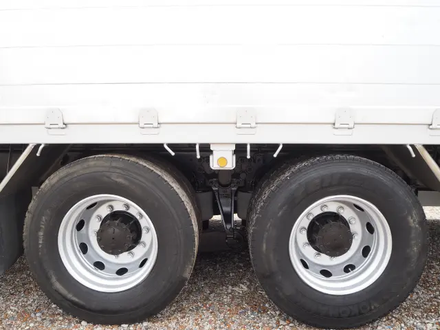 UD クオン QKG-CW5ZA(6x4)の写真19