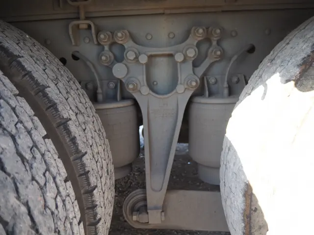 UD クオン QKG-CW5ZA(6x4)の写真28