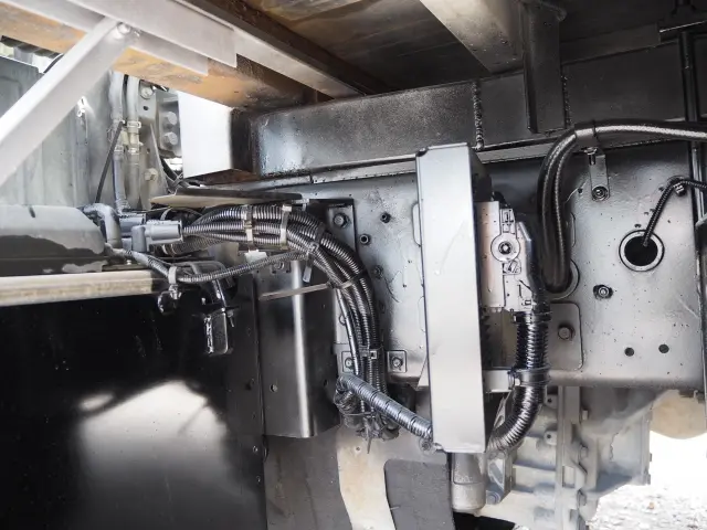 UD クオン QKG-CW5ZA(6x4)の写真36