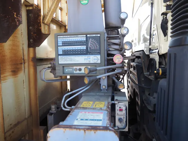 日野 プロフィア PK-FW1EXWG(8x4)の写真10