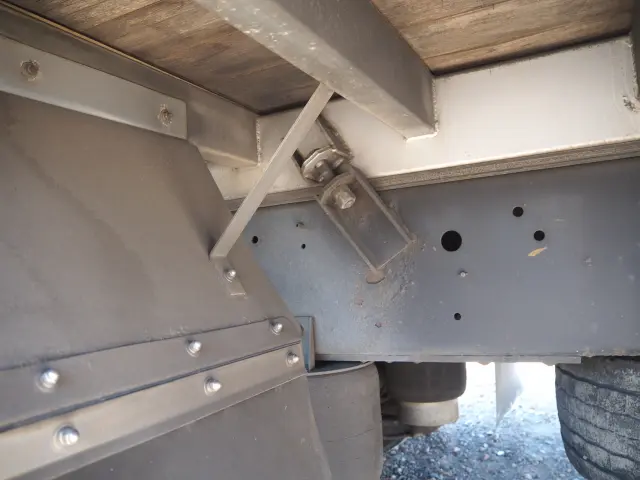 日野 プロフィア PK-FW1EXWG(8x4)の写真28