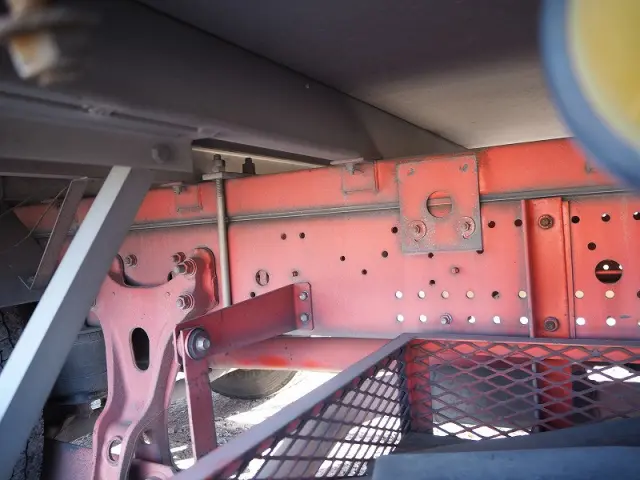 いすゞ フォワード TKG-FRR90T2(2WD)の写真28