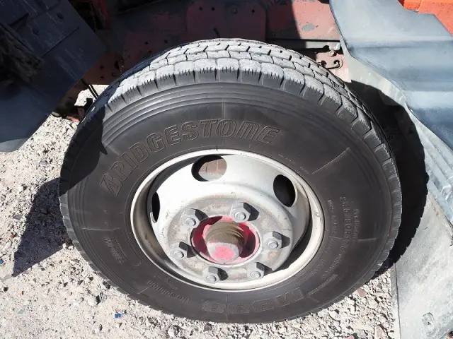 いすゞ フォワード TKG-FRR90T2(2WD)の写真41