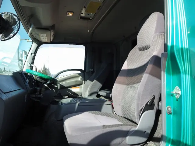 いすゞ フォワード TKG-FRR90T2(2WD)の写真44